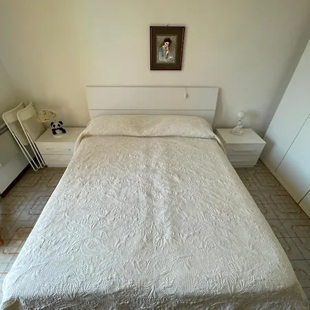 Laura Apartment