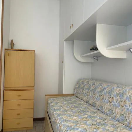 Laura Apartment *